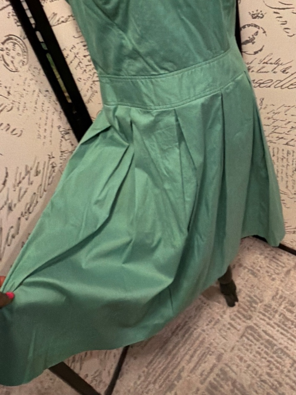 Casual Corner Mint Green Sleeveless V-Neck Midi Dress - Picture 5 of 8